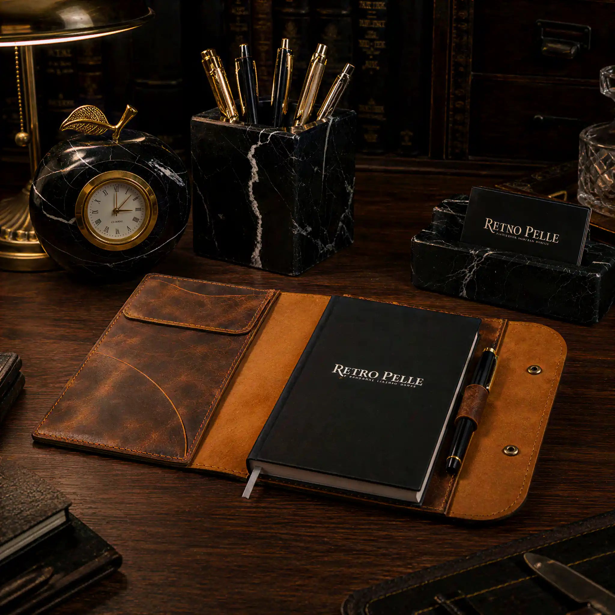 A5 defter kılıfı, kenar işçiliği detayı